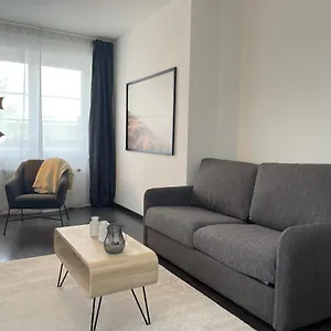  Apartment Airport Fuer 4 - Smart Tv - Kueche - Echarger